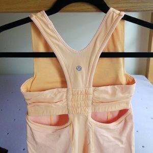 Lululemon workout top